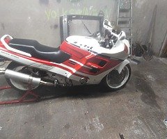 Cbr1000f 1990