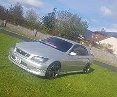 Lexus is200