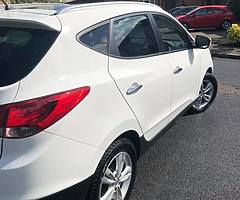 Huyndai IX35, 1.7 diesel, low miles - Image 4/10