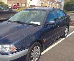 Toyota avensis - Image 6/10