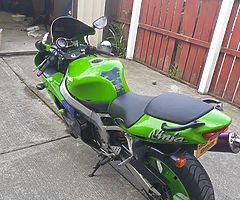 Kawasaki zx9r