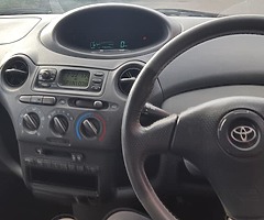 Toyota yaris drives perfect - Image 5/6