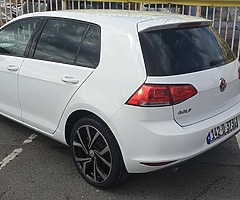 142 VOLKSWAGEN GOLF 1.6 TDI NEW WHEELS NEW TYRES LOW KM LOW TAX . FINANCE APPROVED WITHIN TWO HOURS - Image 3/6