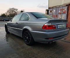 BMW 318i - Image 8/10