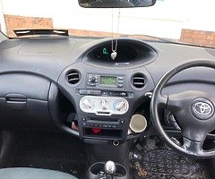 Toyota Yaris 1.4 Diesel - Image 5/7