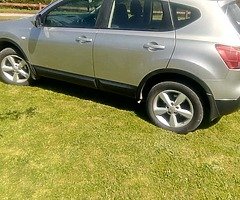 Nissan qashqai 2L automatic