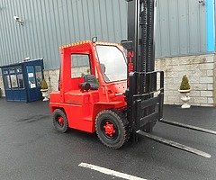 FOR SALE: Nissan Fork Lift
