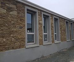 Stone mason and block layer