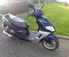 09 Sinnis 125cc scooter