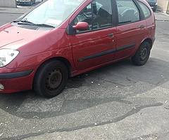02 Renault scenic