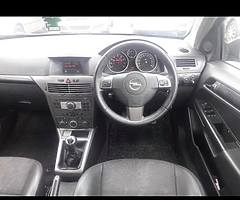Opel Astra 1.4 - Image 7/10