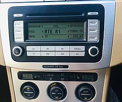 Volkswagen Passat - Image 7/10