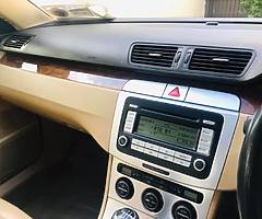 Volkswagen Passat - Image 8/10