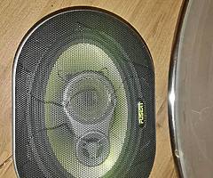 Pair of fussion encounter speakers 260 watts,4ohm