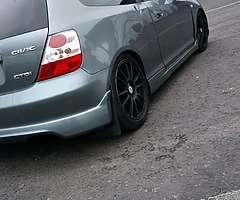 1.7d mot for another 7 months few marks here and there but good goin wee car - Image 3/6