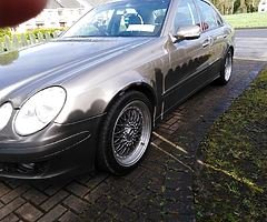 Mercedes E200 1,8 kompressor with paddle shift