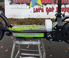 ELECTRIC Scooter Uber 300 watt (25kph) Delivery @ muckandfun Hige range of petrol and electric - Image 3/10