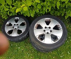 Any one want swap thees 2 sets of alloys for a nice set for a Toyota Avensis