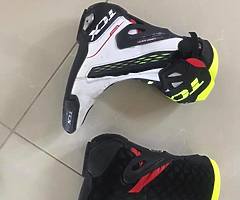 Txc boots size 9