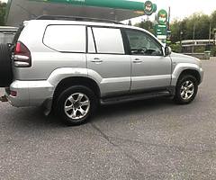 Toyota land cruise Lc5 lwb auto doe 11/19