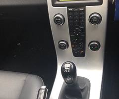 2010 Volvo s40 - Image 6/10