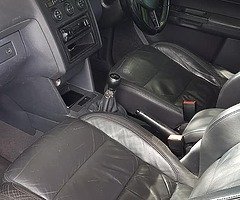 Quick sale Volkswagen Touran Test and tax 2.0TDI 2005 7 seats - Image 7/10