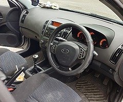 Kia Ceed - Image 8/10