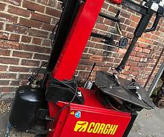 Corghi 2025 tyre machine - Image 4/5