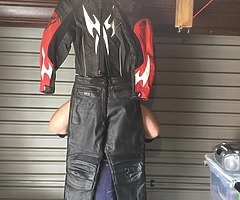 Ladies Hein Gericke leather jacket and trousers - Image 6/6