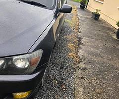 Lexus is200 se model