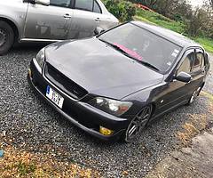 Lexus is200 se model - Image 3/10