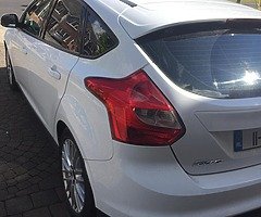 Ford Focus - Image 8/9