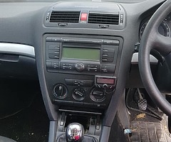 Skoda Octavia Ambiente TDI - Image 4/7