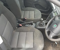 Skoda Octavia Ambiente TDI - Image 6/7
