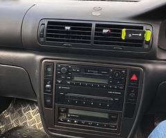 Volkswagen Passat - Image 4/7