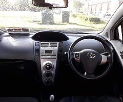 Toyota Yaris - Image 4/7