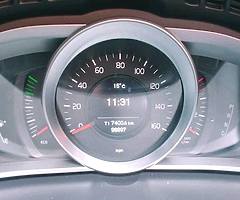 Volvo V40 2013 1.6 automatic - Image 4/7