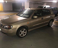 Nissan almera