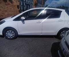 Toyota vitz - Image 4/6