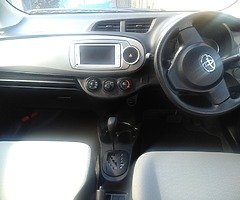 Toyota vitz - Image 5/6