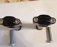 Bar Risers