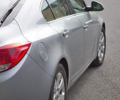 Lovley 2011 (VAUXHALL) Insignia. 1.8 Petrol.