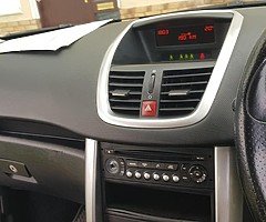 Peugeot 207 - Image 5/9