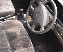 Toyota Corolla - Image 4/5
