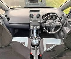 Car - Image 5/10