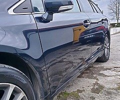 Toyota avensis estate