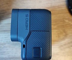 GoPro hero 5 black with dual battery charger - Image 3/7