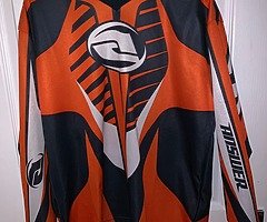 All size small and perfect confition