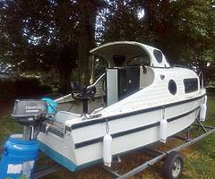 Shetland 535 boat, trailer and engine in very good condition.