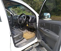 Toyota Hilux - Image 5/7